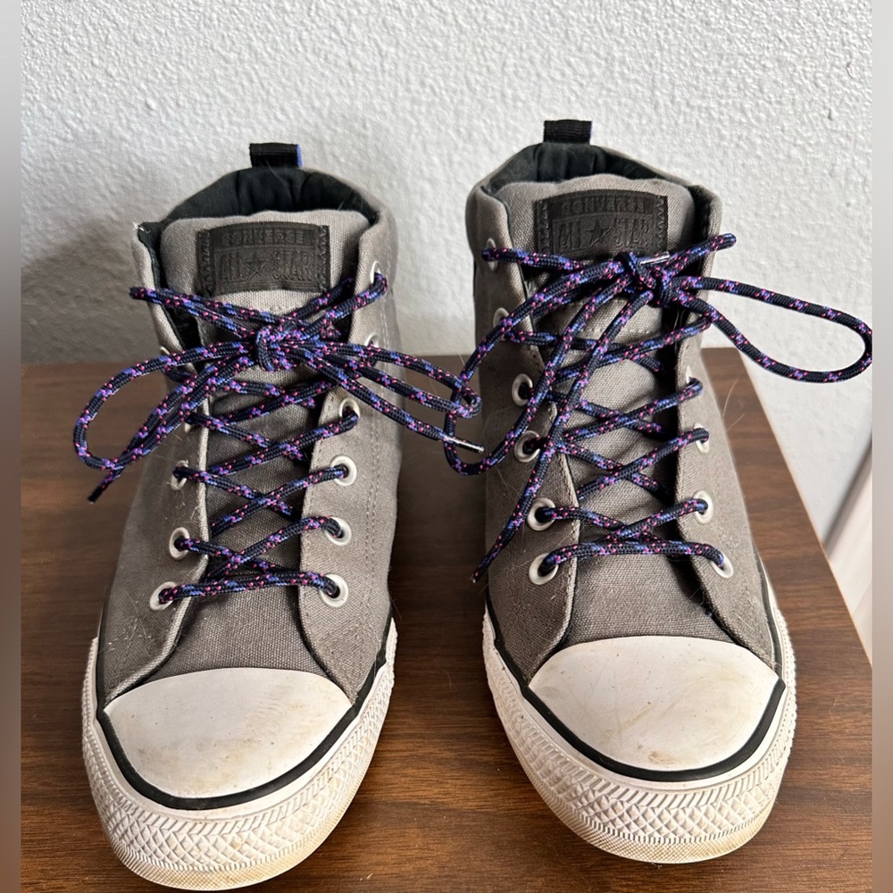 Converse Gray High-Top Sneakers with Purple Laces. Men’s size 9